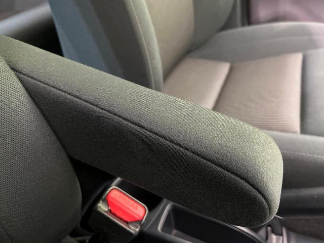 アクア Ｓスタイルブラック　純正ナビ　バックカメラ　セーフティセンス　禁煙車　コーナーセンサー　ＨＩＤヘッドライト　ＥＴＣ　オートハイビーム　オートライト　オートエアコン　Ｂｌｕｅｔｏｏｔｈ再生　スマートキー（32枚目）