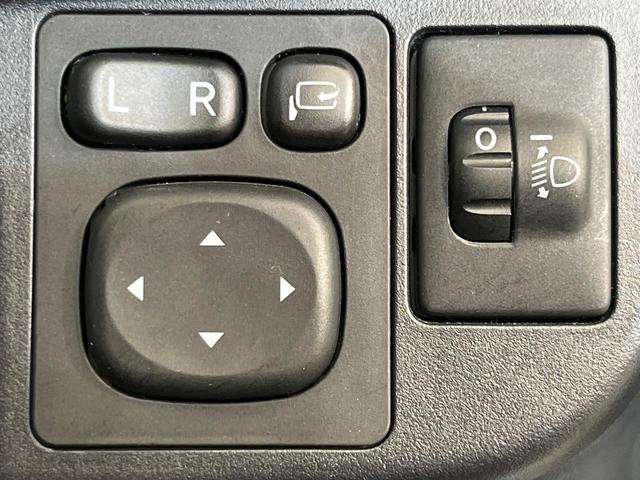 アクア Ｓスタイルブラック　純正ナビ　バックカメラ　セーフティセンス　禁煙車　コーナーセンサー　ＨＩＤヘッドライト　ＥＴＣ　オートハイビーム　オートライト　オートエアコン　Ｂｌｕｅｔｏｏｔｈ再生　スマートキー（43枚目）