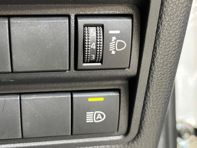 ヤリス X 純正ナビ バックカメラ セーフティセンス 禁煙車 コーナーセンサー スマートキー ビルトインETC オートハイビーム オートライト Bluetooth接続 電動格納ミラー プライバシーガラス(28枚目)