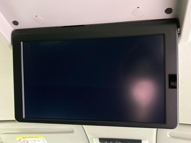 セレナ ｅ－パワー　ハイウェイスターＶ　純正１０型ナビ　後席モニター　全周囲カメラ　プロパイロット　禁煙車　両側電動ドア　レーダークルーズ　デジタルインナーミラー　ＥＴＣ　スマートキー　ＬＥＤヘッドライト　オートライト（4枚目）
