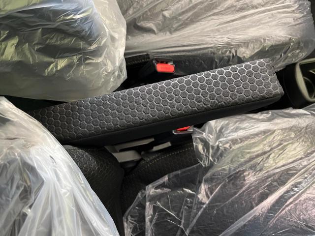 ハスラー タフワイルド 届出済未使用車 衝突被害軽減システム レーダークルーズ スマートキー LEDヘッド シートヒーター ルーフレール オートハイビーム 車線逸脱警報 オートライト オートエアコン 純正15インチアルミ(38枚目)