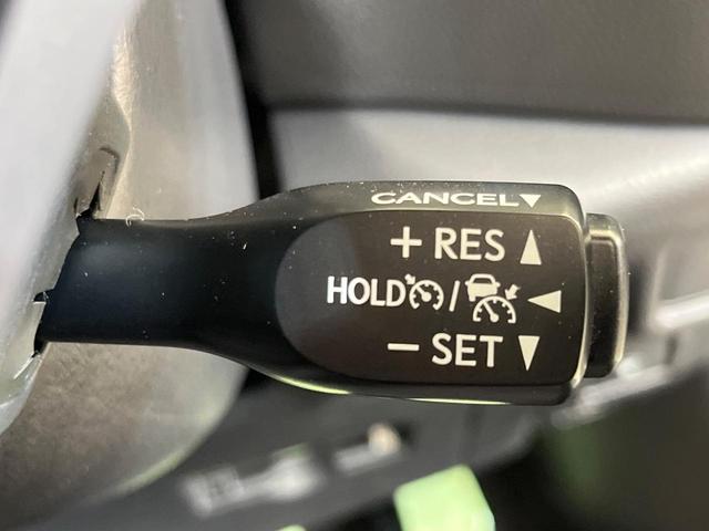 Ｃ－ＨＲ Ｇ　純正９型ナビ　バックカメラ　セーフティセンス　禁煙車　レザーシート　前席シートヒーター　コーナーセンサー　スマートキー　ＬＥＤヘッド　ＥＴＣ２．０　純正１８インチアルミ　オートハイビーム　車線逸脱警報（5枚目）