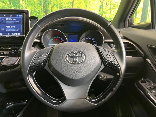 Ｃ－ＨＲ Ｇ　純正９型ナビ　バックカメラ　セーフティセンス　禁煙車　レザーシート　前席シートヒーター　コーナーセンサー　スマートキー　ＬＥＤヘッド　ＥＴＣ２．０　純正１８インチアルミ　オートハイビーム　車線逸脱警報（11枚目）
