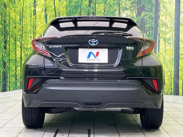 Ｃ－ＨＲ Ｇ　純正９型ナビ　バックカメラ　セーフティセンス　禁煙車　レザーシート　前席シートヒーター　コーナーセンサー　スマートキー　ＬＥＤヘッド　ＥＴＣ２．０　純正１８インチアルミ　オートハイビーム　車線逸脱警報（15枚目）