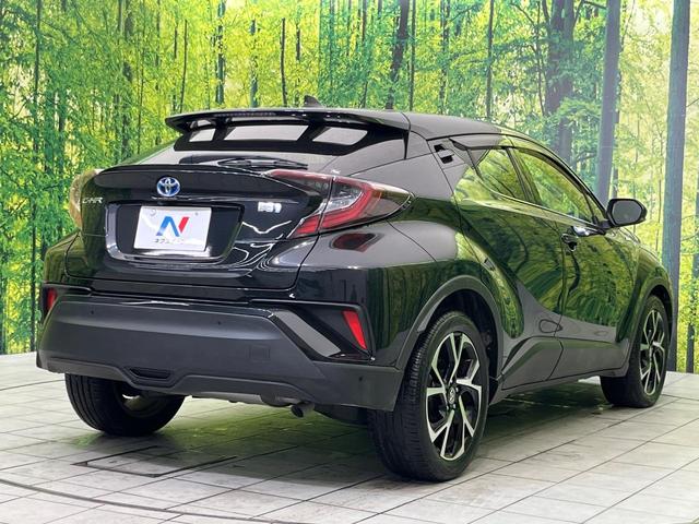Ｃ－ＨＲ Ｇ　純正９型ナビ　バックカメラ　セーフティセンス　禁煙車　レザーシート　前席シートヒーター　コーナーセンサー　スマートキー　ＬＥＤヘッド　ＥＴＣ２．０　純正１８インチアルミ　オートハイビーム　車線逸脱警報（17枚目）