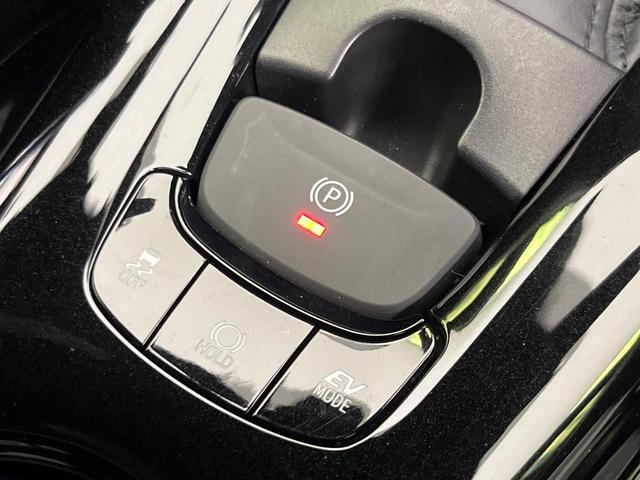 Ｃ－ＨＲ Ｇ　純正９型ナビ　バックカメラ　セーフティセンス　禁煙車　レザーシート　前席シートヒーター　コーナーセンサー　スマートキー　ＬＥＤヘッド　ＥＴＣ２．０　純正１８インチアルミ　オートハイビーム　車線逸脱警報（25枚目）