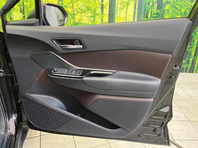 Ｃ－ＨＲ Ｇ　純正９型ナビ　バックカメラ　セーフティセンス　禁煙車　レザーシート　前席シートヒーター　コーナーセンサー　スマートキー　ＬＥＤヘッド　ＥＴＣ２．０　純正１８インチアルミ　オートハイビーム　車線逸脱警報（35枚目）