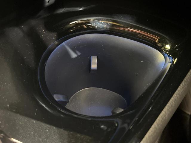 Ｃ－ＨＲ Ｇ　純正９型ナビ　バックカメラ　セーフティセンス　禁煙車　レザーシート　前席シートヒーター　コーナーセンサー　スマートキー　ＬＥＤヘッド　ＥＴＣ２．０　純正１８インチアルミ　オートハイビーム　車線逸脱警報（43枚目）