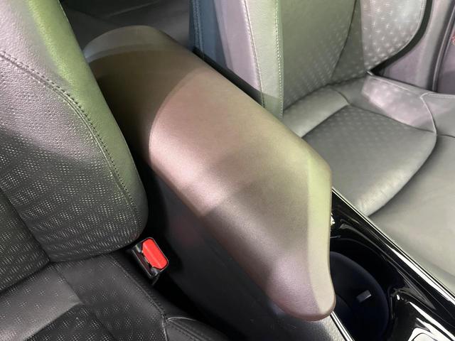 Ｃ－ＨＲ Ｇ　純正９型ナビ　バックカメラ　セーフティセンス　禁煙車　レザーシート　前席シートヒーター　コーナーセンサー　スマートキー　ＬＥＤヘッド　ＥＴＣ２．０　純正１８インチアルミ　オートハイビーム　車線逸脱警報（45枚目）