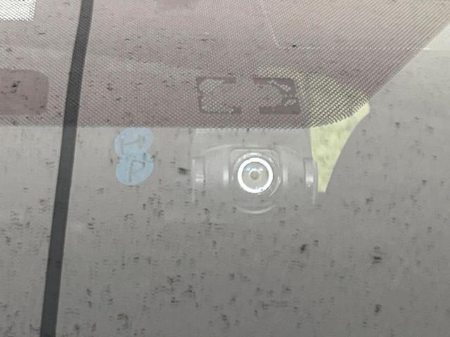 アクア Ｓ　純正ナビ　バックカメラ　禁煙車　スマートキー　ＥＴＣ　オートライト　オートエアコン　Ｂｌｕｅｔｏｏｔｈ　ＣＤ　ＤＶＤ再生　フルセグ　シートリフター　ファブリックシート　シートバックポケット（6枚目）