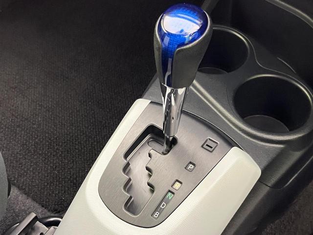 アクア Ｓ　純正ナビ　バックカメラ　禁煙車　スマートキー　ＥＴＣ　オートライト　オートエアコン　Ｂｌｕｅｔｏｏｔｈ　ＣＤ　ＤＶＤ再生　フルセグ　シートリフター　ファブリックシート　シートバックポケット（25枚目）