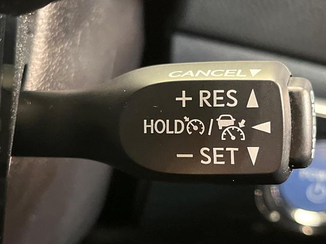 プリウス Ｓツーリングセレクション　モデリスタエアロ　純正９型ナビ　バックカメラ　衝突被害軽減システム　レーダークルーズ　禁煙車　ＬＥＤヘッド　ＬＥＤフォグ　黒合皮シート　シートヒーター　ＥＴＣ　純正１７インチアルミ　オートハイビーム（6枚目）