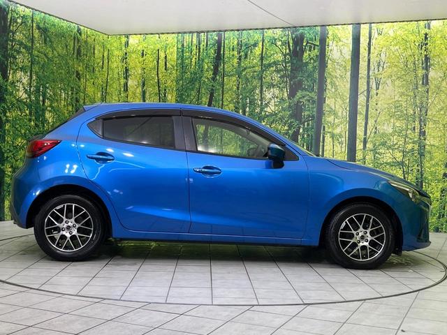 デミオ ＸＤツーリング　純正ナビ　バックカメラ　スマートシティブレーキサポート　禁煙車　クルーズコントロール　ＨＩＤヘッドライト　ＥＴＣ　Ｂｌｕｅｔｏｏｔｈ再生　オートエアコン　オートライト　スマートキー　電動格納ミラー（50枚目）