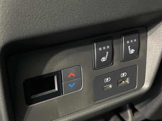 エクストレイル G e-4ORCE 純正12型ナビ 全周囲カメラ エマージェンシーブレーキ 禁煙車 電動リアゲート ハーフレザーシート 全席シートヒーター クリアランスソナー スマートキー LEDヘッド&フォグ ETC(7枚目)