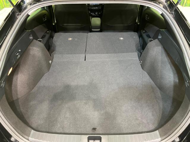 プリウス S 純正ナビ バックカメラ セーフティセンス 禁煙車 コーナーセンサー スマートキー LEDヘッド ビルトインETC オートハイビーム 車線逸脱警報 オートライト オートエアコン パワーウィンドウ(10枚目)