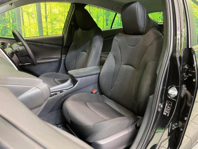 プリウス S 純正ナビ バックカメラ セーフティセンス 禁煙車 コーナーセンサー スマートキー LEDヘッド ビルトインETC オートハイビーム 車線逸脱警報 オートライト オートエアコン パワーウィンドウ(29枚目)