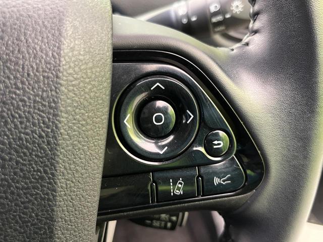 プリウス S 純正ナビ バックカメラ セーフティセンス 禁煙車 コーナーセンサー スマートキー LEDヘッド ビルトインETC オートハイビーム 車線逸脱警報 オートライト オートエアコン パワーウィンドウ(39枚目)
