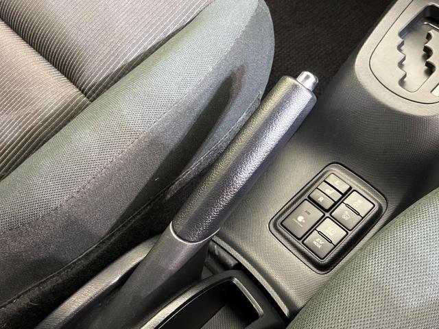 アクア Ｓスタイルブラック　純正ナビ　バックカメラ　セーフティセンス　禁煙車　前席シートヒーター　ＬＥＤヘッドライト　ＥＴＣ　ドラレコ　Ｂｌｕｅｔｏｏｔｈ再生　オートエアコン　オートライト　スマートキー　電動格納ミラー（25枚目）