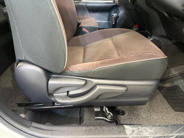 アクア Ｇ　純正ナビ　バックカメラ　禁煙車　コーナーセンサー　ＬＥＤヘッドライト　ドラレコ　Ｂｌｕｅｔｏｏｔｈ再生　オートエアコン　オートライト　スマートキー　電動格納ミラー　ドアバイザー　プライバシーガラス（30枚目）