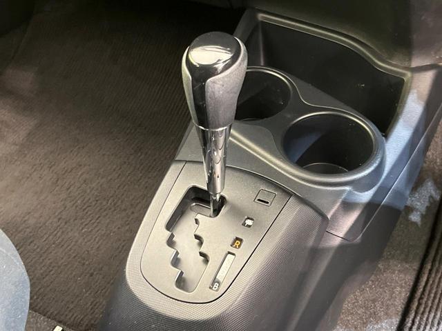 アクア Ｓスタイルブラック　純正ナビ　全周囲カメラ　セーフティセンス　禁煙車　コーナーセンサー　ＬＥＤヘッドライト　Ｂｌｕｅｔｏｏｔｈ再生　オートエアコン　オートライト　スマートキー　電動格納ミラー　プライバシーガラス（24枚目）