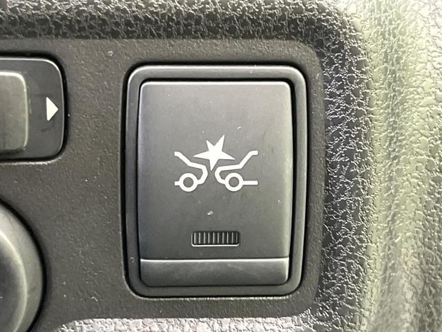 ノート Ｘ　ＤＩＧ－Ｓ　純正ナビ　全周囲カメラ　エマージェンシーブレーキ　禁煙車　ＥＴＣ　コーナーセンサー　オートエアコン　オートライト　スマートキー　電動格納ミラー　アイドリングストップ　地デジ　ドアバイザー（5枚目）