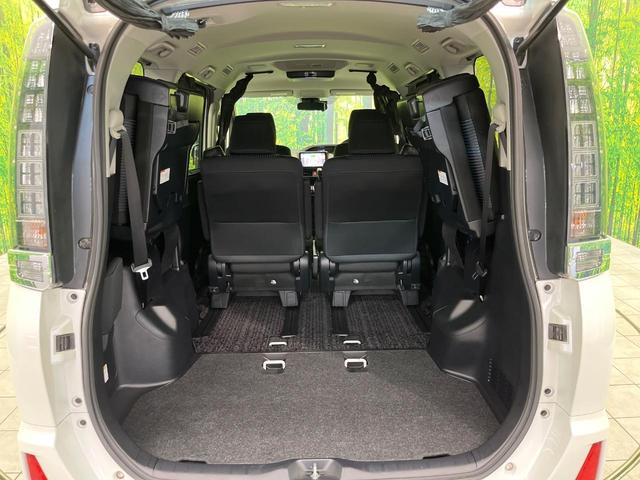 ヴォクシー ＺＳ　煌ＩＩ　後席モニター　ＢＩＧ－Ｘ９型ナビ　バックカメラ　セーフティセンス　両側電動スライド　禁煙車　ＬＥＤヘッド＆フォグ　ＥＴＣ　ドラレコ　Ｂｌｕｅｔｏｏｔｈ再生　オートマチックハイビーム　オートエアコン（11枚目）