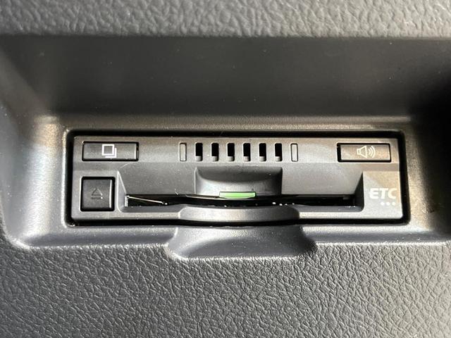 ヴィッツ ハイブリッドF セーフティーエディションII 純正ナビ バックカメラ セーフティセンス 禁煙車 コーナーセンサー LEDヘッド ETC オートハイビーム オートライト オートエアコン スマートキー Bluetooth再生 フルセグ(6枚目)