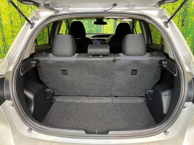 ヴィッツ ハイブリッドF セーフティーエディションII 純正ナビ バックカメラ セーフティセンス 禁煙車 コーナーセンサー LEDヘッド ETC オートハイビーム オートライト オートエアコン スマートキー Bluetooth再生 フルセグ(10枚目)