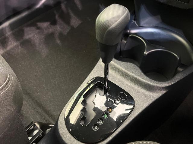 ヴィッツ ハイブリッドF セーフティーエディションII 純正ナビ バックカメラ セーフティセンス 禁煙車 コーナーセンサー LEDヘッド ETC オートハイビーム オートライト オートエアコン スマートキー Bluetooth再生 フルセグ(24枚目)