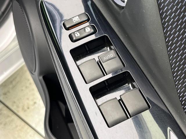 ヴィッツ ハイブリッドF セーフティーエディションII 純正ナビ バックカメラ セーフティセンス 禁煙車 コーナーセンサー LEDヘッド ETC オートハイビーム オートライト オートエアコン スマートキー Bluetooth再生 フルセグ(41枚目)