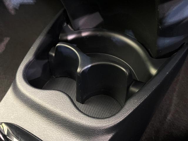 ヴィッツ ハイブリッドF セーフティーエディションII 純正ナビ バックカメラ セーフティセンス 禁煙車 コーナーセンサー LEDヘッド ETC オートハイビーム オートライト オートエアコン スマートキー Bluetooth再生 フルセグ(42枚目)