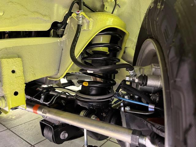 ジムニー ＸＣ　ディスプレイオーディオ　バックカメラ　衝突被害軽減システム　禁煙車　スマートキー　ＬＥＤヘッド　ＥＴＣ　シートヒーター　クルーズコントロール　純正１６インチアルミ　オートハイビーム　オートエアコン（20枚目）