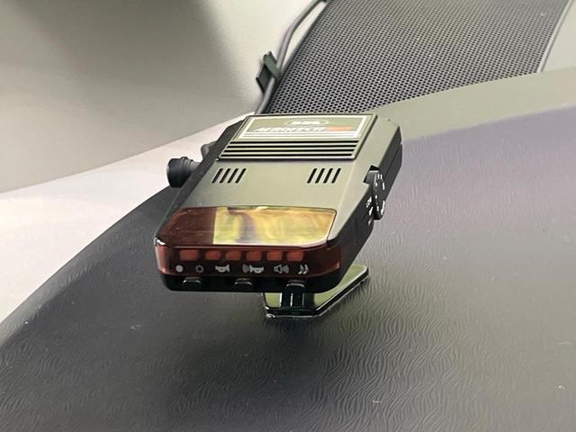 プリウス Ｓ　ＳＤナビ　バックカメラ　禁煙車　ＨＩＤヘッドライト　ＥＴＣ　オートエアコン　オートライト　スマートキー　電動格納ミラー　Ｂｌｕｅｔｏｏｔｈ再生　ＣＤ／ＤＶＤ再生　地デジ　プライバシーガラス（25枚目）