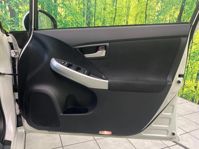 プリウス Ｓ　ＳＤナビ　バックカメラ　禁煙車　ＨＩＤヘッドライト　ＥＴＣ　オートエアコン　オートライト　スマートキー　電動格納ミラー　Ｂｌｕｅｔｏｏｔｈ再生　ＣＤ／ＤＶＤ再生　地デジ　プライバシーガラス（36枚目）