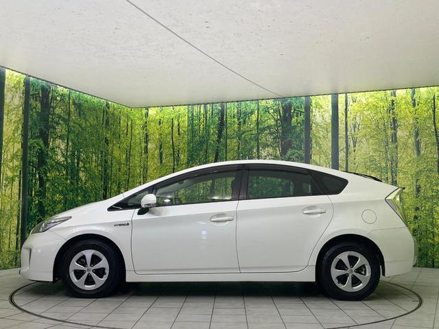 プリウス Ｓ　ＳＤナビ　バックカメラ　禁煙車　ＨＩＤヘッドライト　ＥＴＣ　オートエアコン　オートライト　スマートキー　電動格納ミラー　Ｂｌｕｅｔｏｏｔｈ再生　ＣＤ／ＤＶＤ再生　地デジ　プライバシーガラス（45枚目）