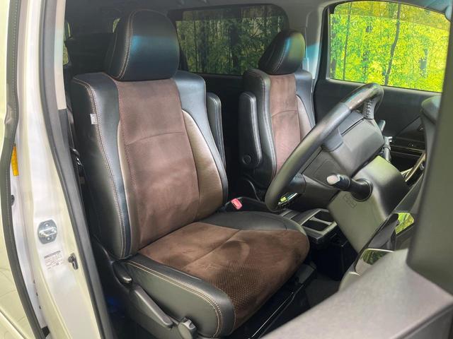 アルファード ２４０Ｓ　タイプゴールド　後席モニター　純正８型ナビ　バックカメラ　禁煙車　両側電動スライドドア　電動リアゲート　ハーフレザーシート　ＥＴＣ　ドラレコ　Ｂｌｕｅｔｏｏｔｈ再生　デュアルエアコン　ＨＩＤヘッドライト　フルセグ（8枚目）