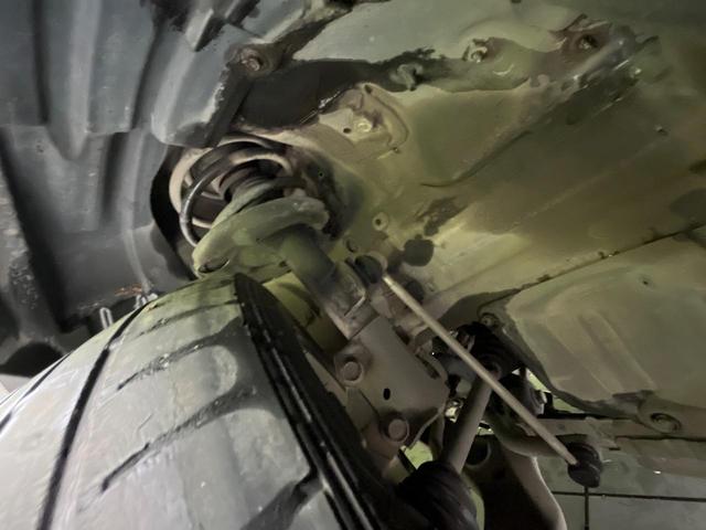 アルファード ２４０Ｓ　タイプゴールド　後席モニター　純正８型ナビ　バックカメラ　禁煙車　両側電動スライドドア　電動リアゲート　ハーフレザーシート　ＥＴＣ　ドラレコ　Ｂｌｕｅｔｏｏｔｈ再生　デュアルエアコン　ＨＩＤヘッドライト　フルセグ（21枚目）