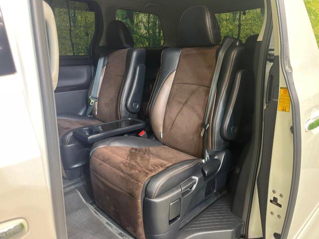 アルファード ２４０Ｓ　タイプゴールド　後席モニター　純正８型ナビ　バックカメラ　禁煙車　両側電動スライドドア　電動リアゲート　ハーフレザーシート　ＥＴＣ　ドラレコ　Ｂｌｕｅｔｏｏｔｈ再生　デュアルエアコン　ＨＩＤヘッドライト　フルセグ（35枚目）