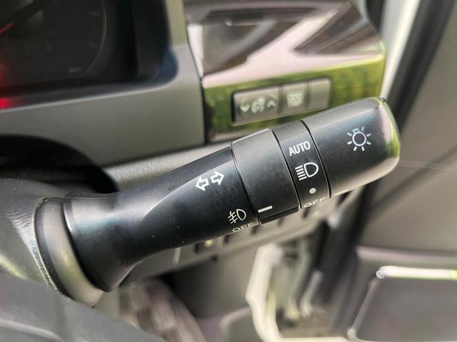 アルファード ２４０Ｓ　タイプゴールド　後席モニター　純正８型ナビ　バックカメラ　禁煙車　両側電動スライドドア　電動リアゲート　ハーフレザーシート　ＥＴＣ　ドラレコ　Ｂｌｕｅｔｏｏｔｈ再生　デュアルエアコン　ＨＩＤヘッドライト　フルセグ（43枚目）