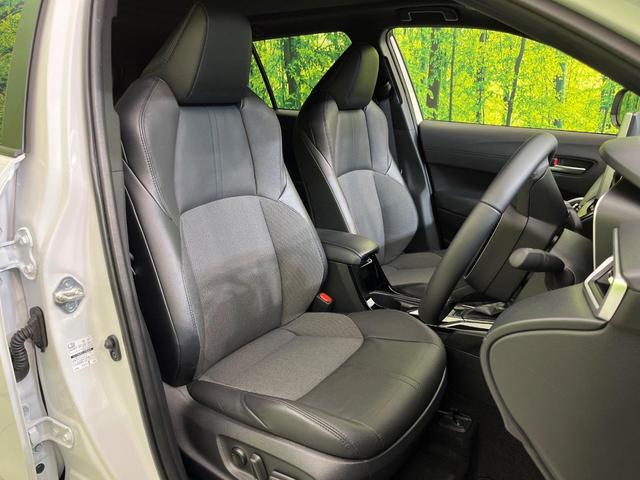 カローラクロス ハイブリッド Z パノラマルーフ 純正10型ナビ 全周囲カメラ チームメイト セーフティセンス レーダークルーズ 禁煙車 ブラインドスポットモニター パワーバックドア 前席シートヒーター LEDヘッド&フォグ ETC(8枚目)