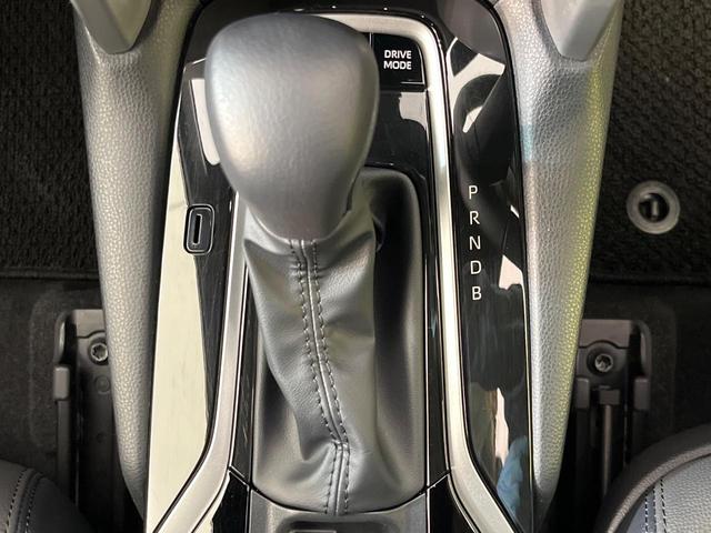 カローラクロス ハイブリッド Z パノラマルーフ 純正10型ナビ 全周囲カメラ チームメイト セーフティセンス レーダークルーズ 禁煙車 ブラインドスポットモニター パワーバックドア 前席シートヒーター LEDヘッド&フォグ ETC(24枚目)