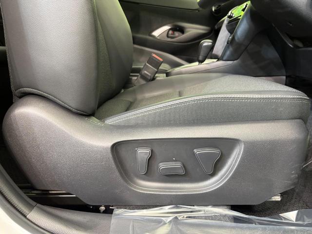 ヤリスクロス ハイブリッドZ 純正8型ナビ 全周囲カメラ セーフティセンス レーダークルーズ 禁煙車 ステアリングヒーター 前席シートヒーター ハーフレザーシート パワーシート LEDヘッドライト ETC2.0 ドラレコ(33枚目)