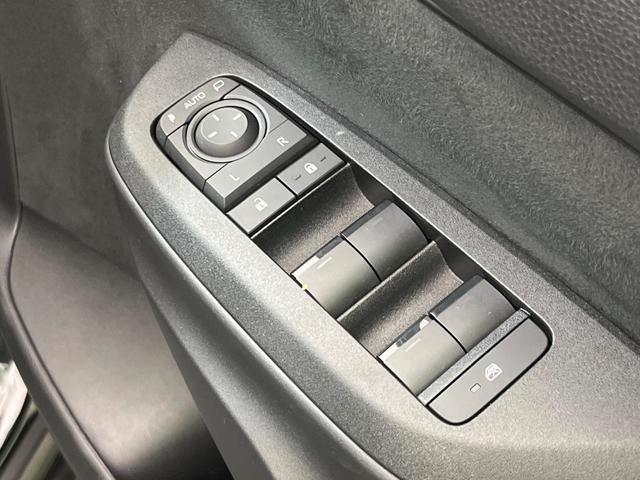 ヤリスクロス G 純正8型ナビ バックカメラ セーフティセンス レーダークルーズ 禁煙車 ETC ドラレコ Bluetooth再生 フルセグ LEDヘッドライト オートエアコン オートライト スマートキー(44枚目)