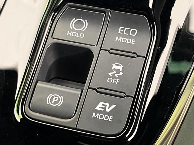 アルファードハイブリッド Ｚ　ガラスルーフ　後席モニター　純正１４型ナビ　全周囲カメラ　トヨタチームメイト　両側電動ドア　前中席シートベンチレーション　ステアリングヒーター　置くだけ充電　ブラインドスポットモニター　ＥＴＣ２．０（25枚目）