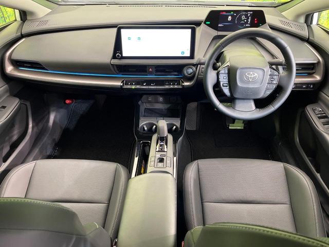 プリウス Z 純正12型ナビ 全周囲カメラ 100V電源 セーフティセンス レーダークルーズ 禁煙車 電動リアゲート レザー調シート ブラインドスポットモニター シートベンチレーション ステアリングヒーター ETC(2枚目)