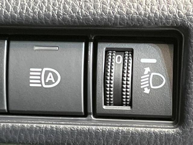 プリウス Z 純正12型ナビ 全周囲カメラ 100V電源 セーフティセンス レーダークルーズ 禁煙車 電動リアゲート レザー調シート ブラインドスポットモニター シートベンチレーション ステアリングヒーター ETC(51枚目)