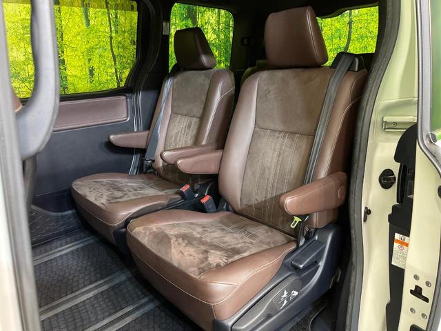 エスクァイア ハイブリッドＧｉ　プレミアムパッケージ　後席モニター　純正９型ナビ　バックカメラ　セーフティセンス　禁煙車　両側電動スライドドア　ハーフレザーシート　ステアリングヒーター　前席シートヒーター　ＬＥＤヘッド＆フォグ　ＥＴＣ　ドラレコ（31枚目）