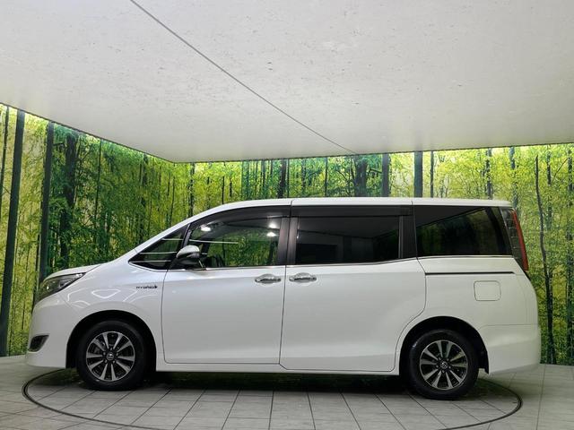 エスクァイア ハイブリッドＧｉ　プレミアムパッケージ　後席モニター　純正９型ナビ　バックカメラ　セーフティセンス　禁煙車　両側電動スライドドア　ハーフレザーシート　ステアリングヒーター　前席シートヒーター　ＬＥＤヘッド＆フォグ　ＥＴＣ　ドラレコ（61枚目）