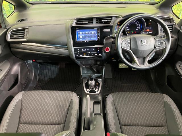 フィットハイブリッド Ｓ　ホンダセンシング　純正ナビ　バックカメラ　ホンダセンシング　アダプティブクルーズ　寒冷地仕様　禁煙車　ＬＥＤヘッド＆フォグ　ＥＴＣ　ドラレコ　Ｂｌｕｅｔｏｏｔｈ　オートエアコン　オートライト　スマートキー（2枚目）