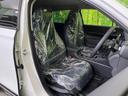 ヴェゼル ｅ：ＨＥＶ　Ｚ　登録済未使用車　純正９型ナビ　バックカメラ　ホンダセンシング　禁煙車　ＥＴＣ　Ｂｌｕｅｔｏｏｔｈ接続　シートヒーター　パワーバックドア　ハーフレザーシート　ＬＥＤヘッドライト　置くだけ充電（8枚目）